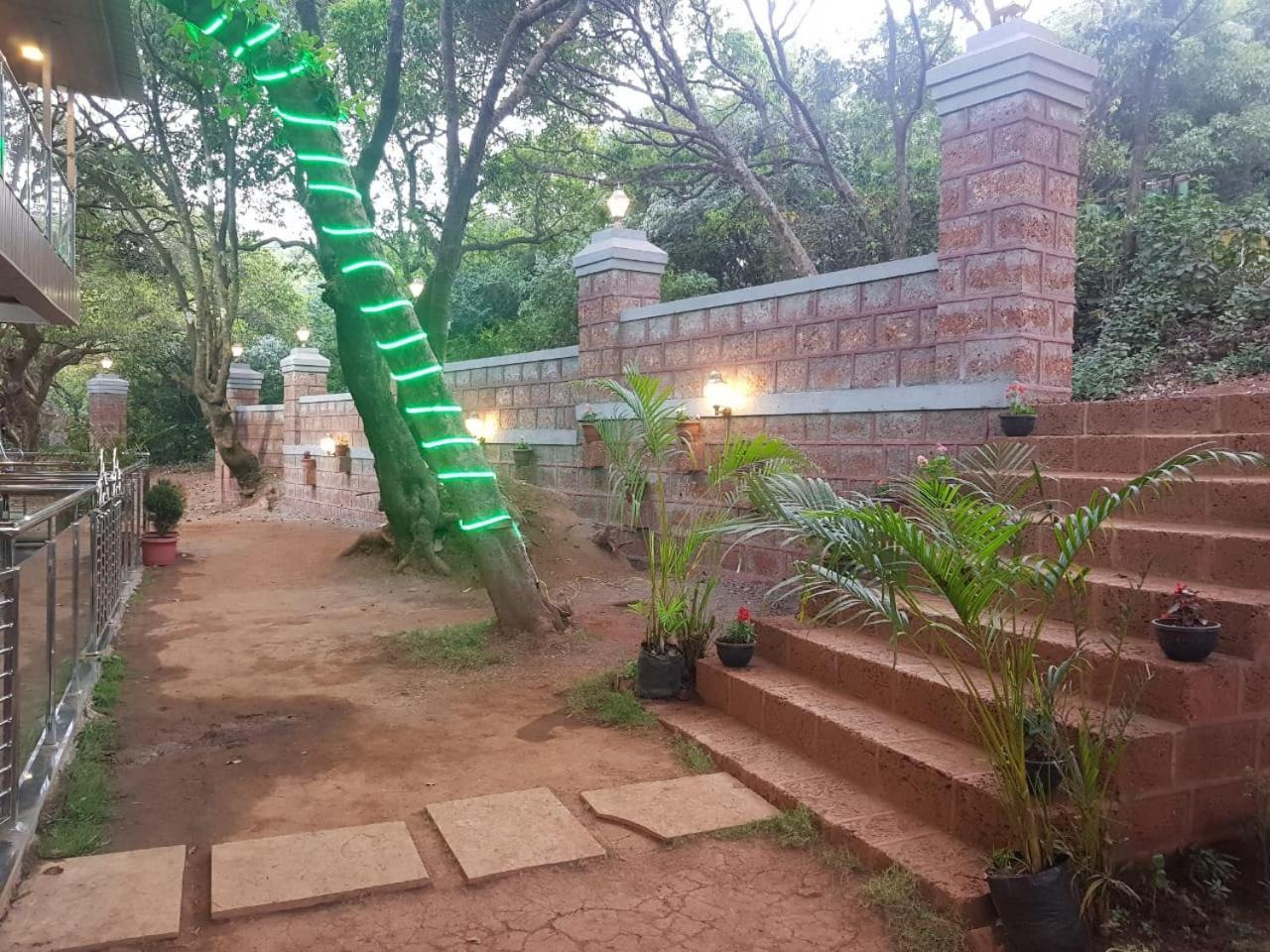 C P Cottage Resort Mahābaleshwar Kültér fotó