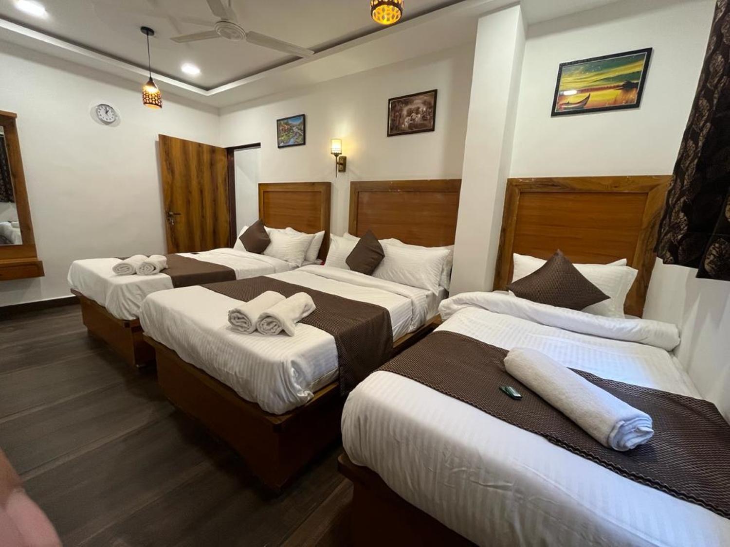 C P Cottage Resort Mahābaleshwar Kültér fotó