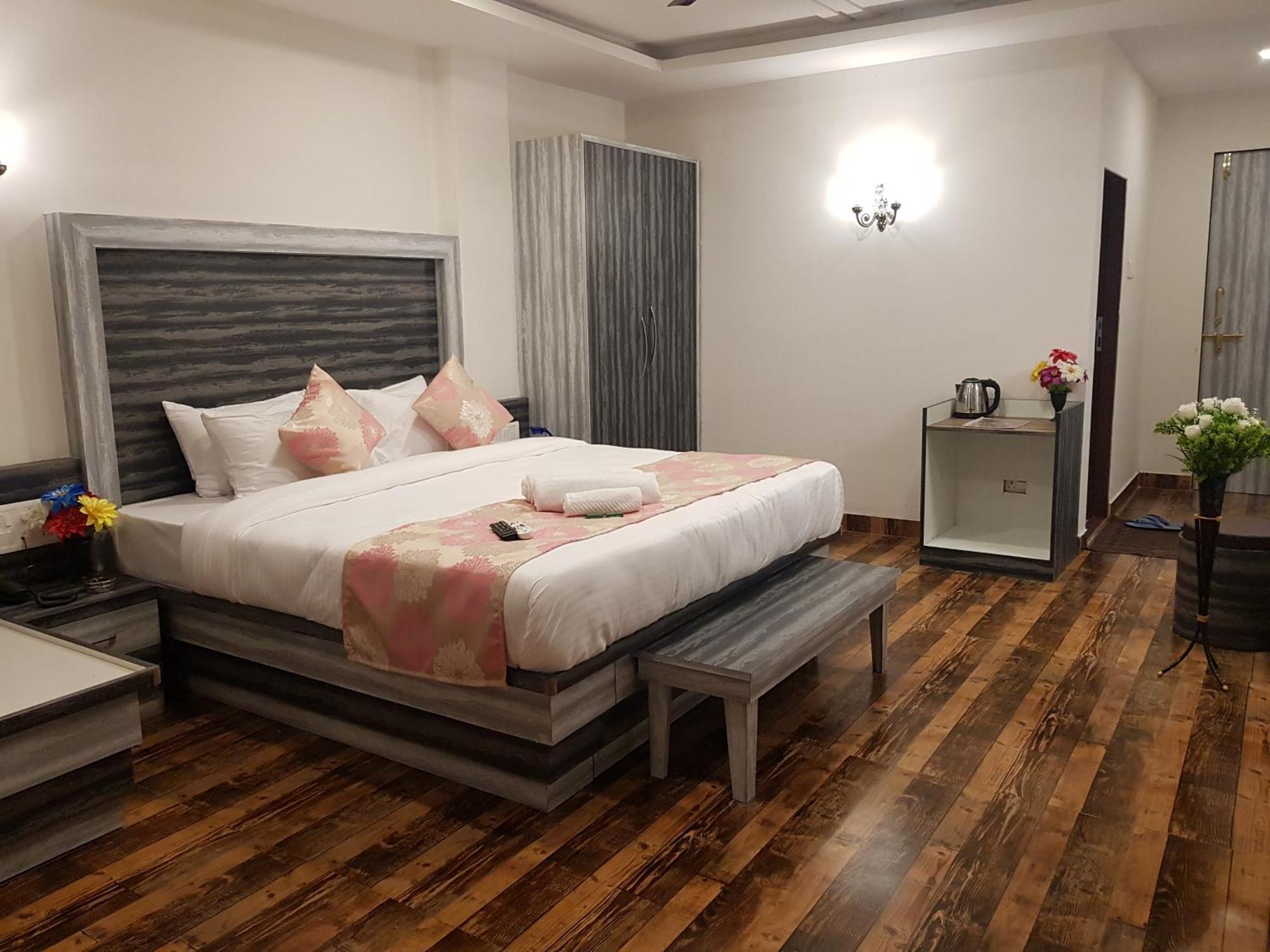 C P Cottage Resort Mahābaleshwar Kültér fotó