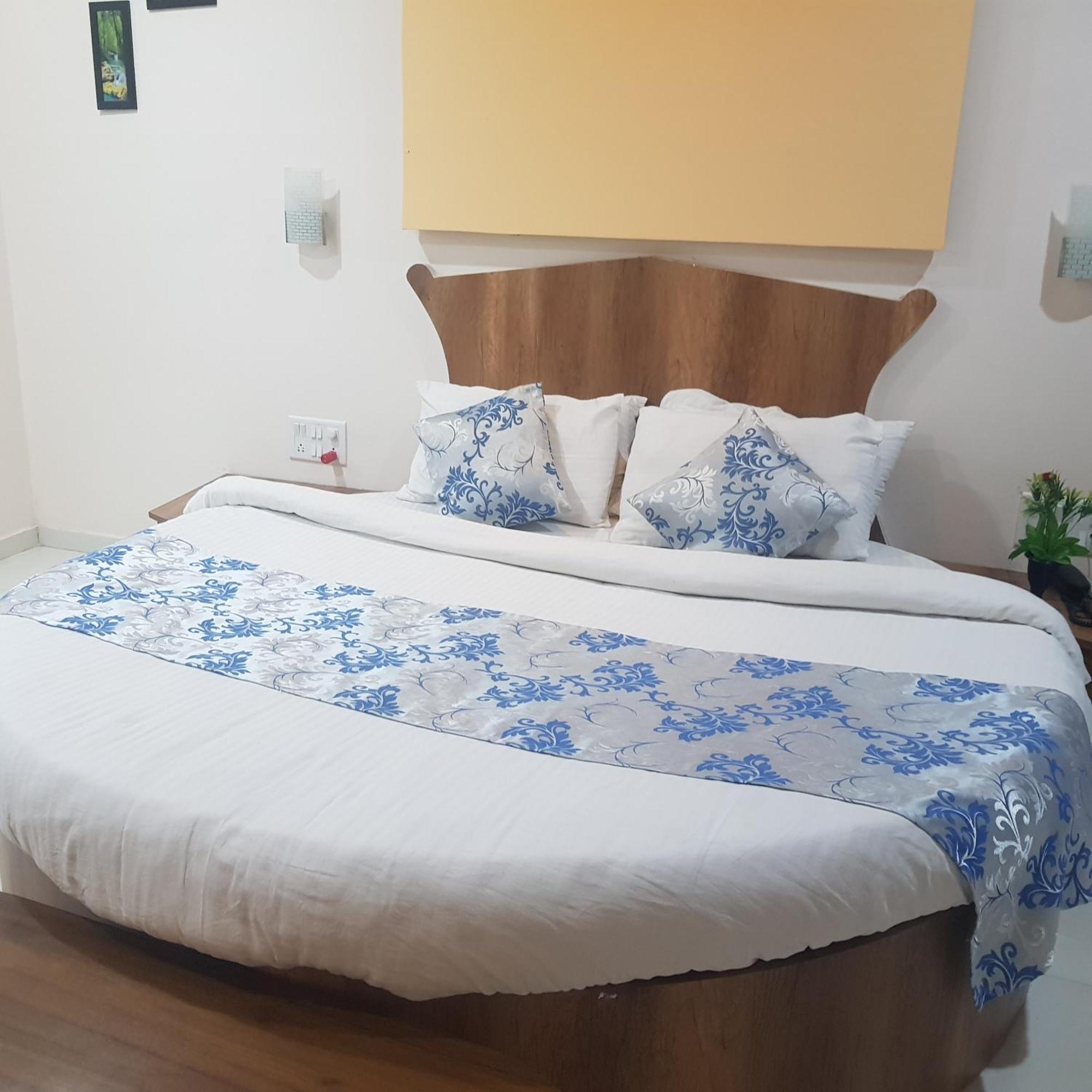 C P Cottage Resort Mahābaleshwar Kültér fotó