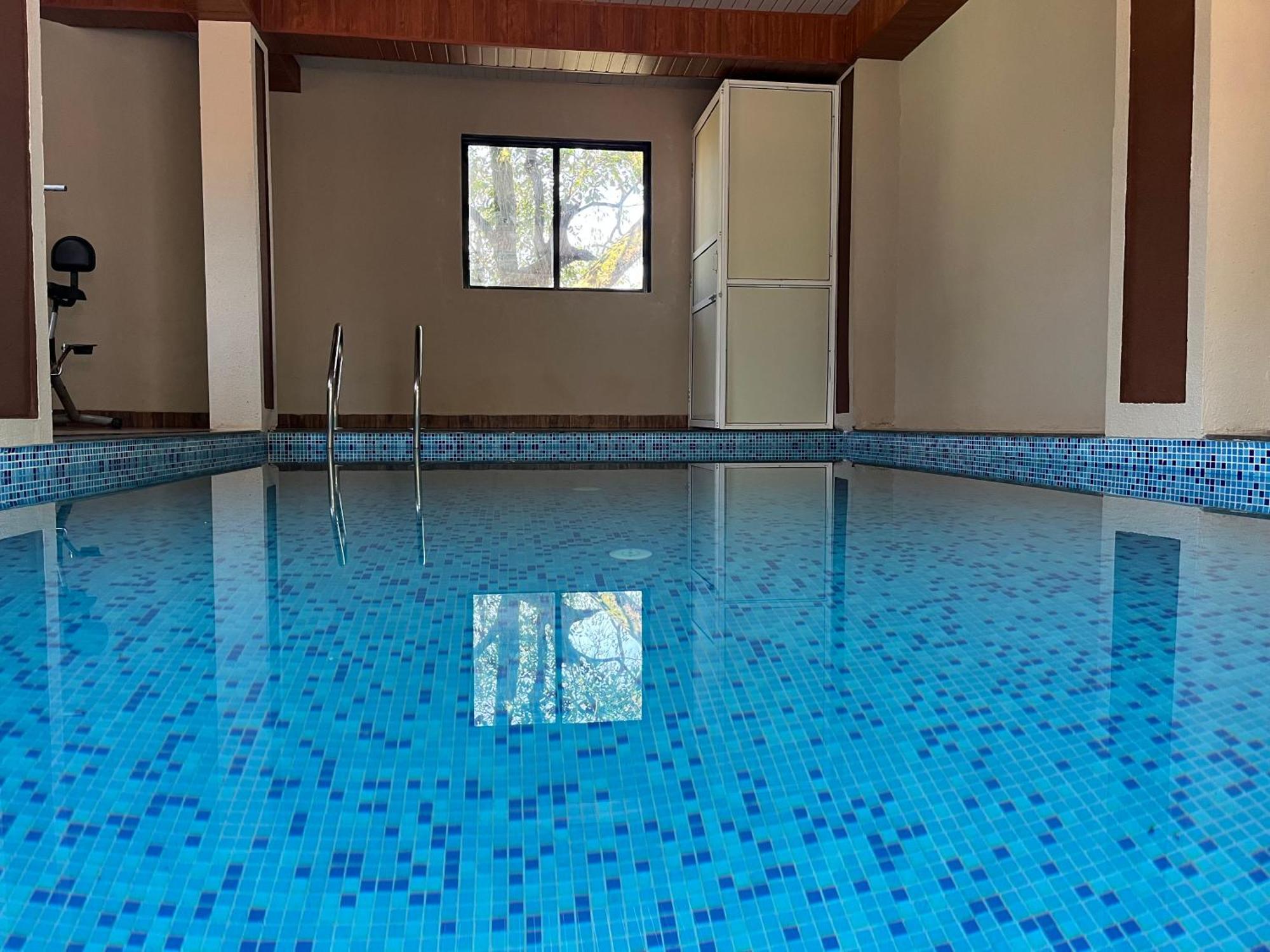 C P Cottage Resort Mahābaleshwar Kültér fotó
